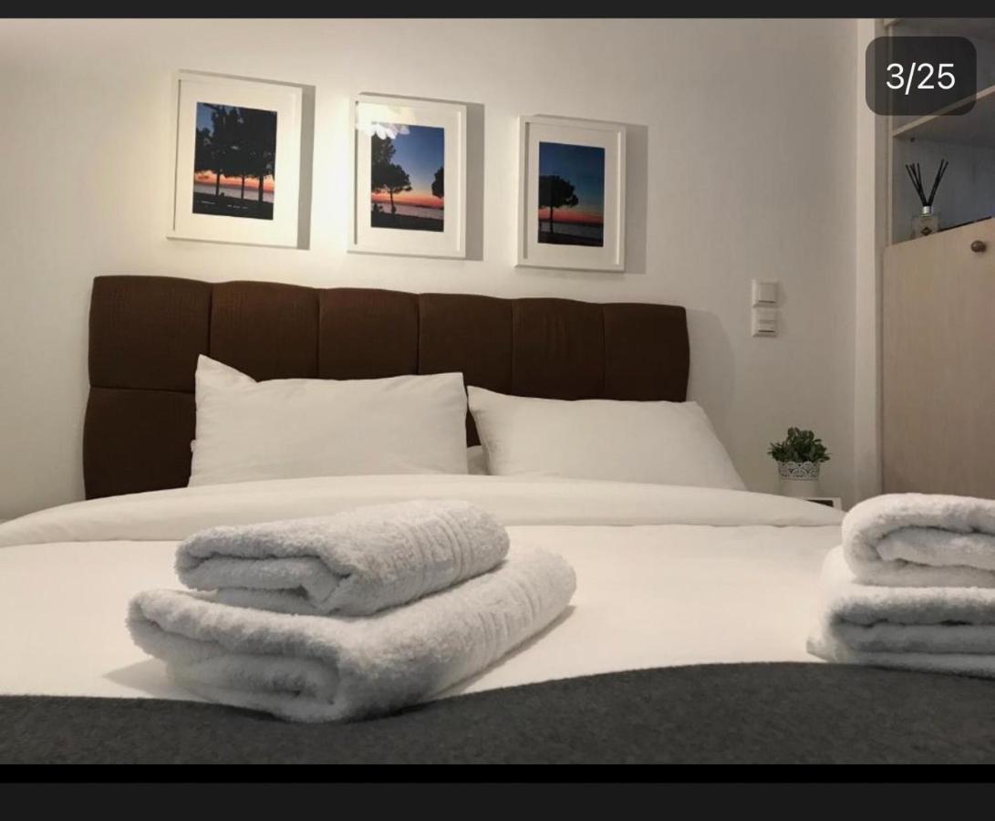 Small Budget Diamond Apartment In Agias Sofias. เทสซาโลนิกิ ภายนอก รูปภาพ