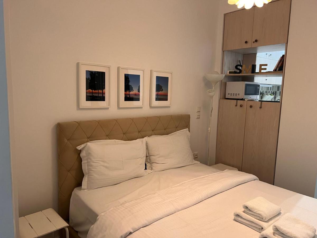 Small Budget Diamond Apartment In Agias Sofias. เทสซาโลนิกิ ภายนอก รูปภาพ